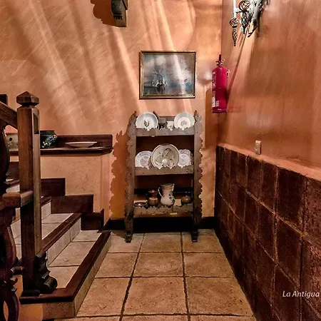 La Antigua Botica *